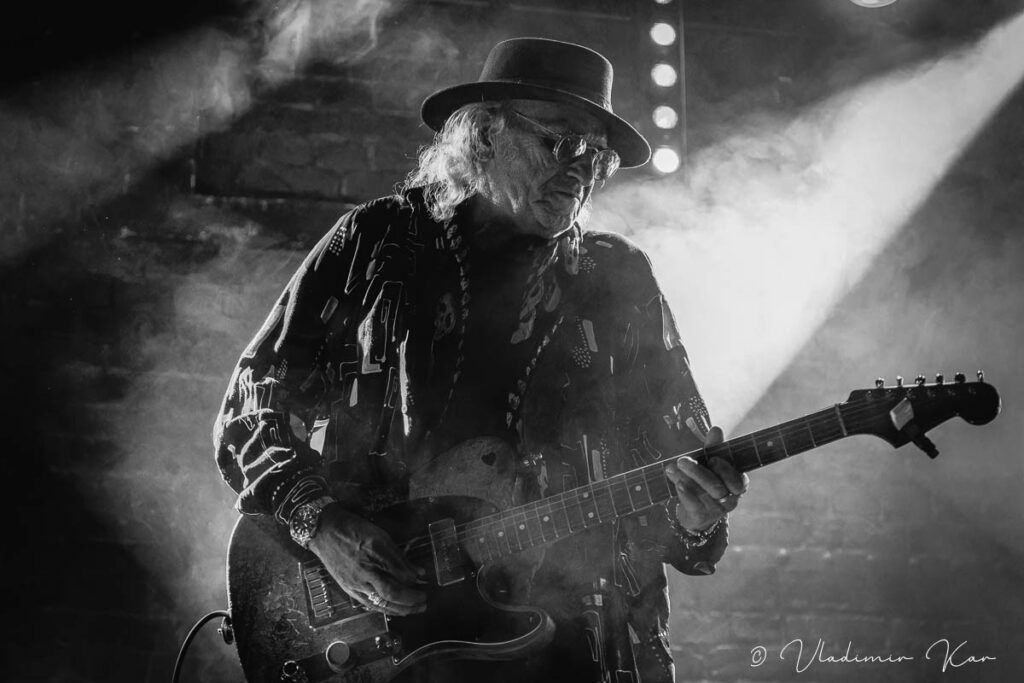 Coutin Live au Black Shelter 4